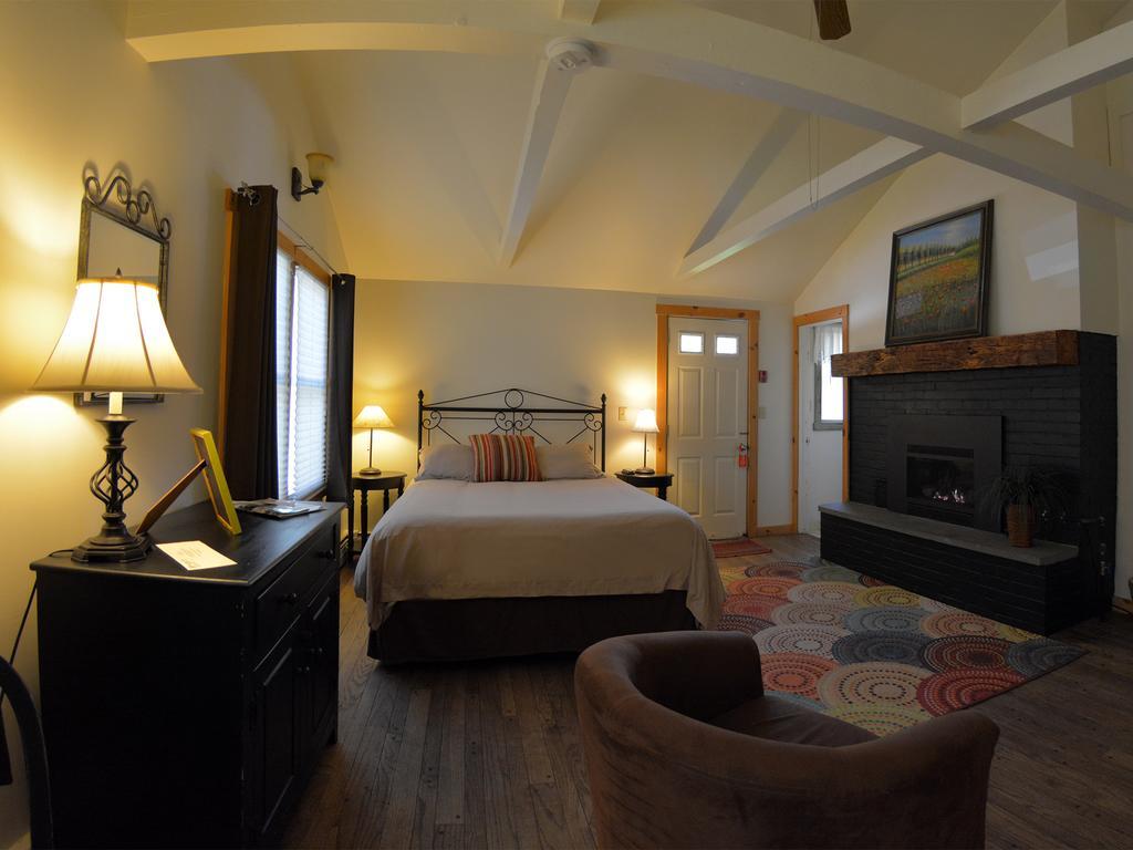 Hyde Away Inn Waitsfield Room photo